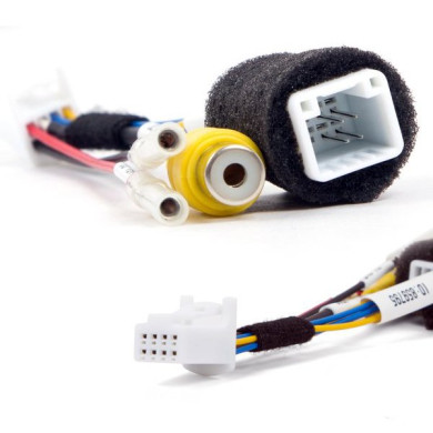Adapter für Rückfahrkamera zum Monitor Toyota Aygo, Peugeot 108, Citroen C1 Adapter für Rückfahrkamera zum Monitor Toyota Aygo, Peugeot 108, Citroen C1