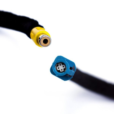 Adapter zum Anschluss der Rückfahrkamera an den Ford Sync 1 Monitor Adapter zum Anschluss der Rückfahrkamera an den Ford Sync 1 Monitor