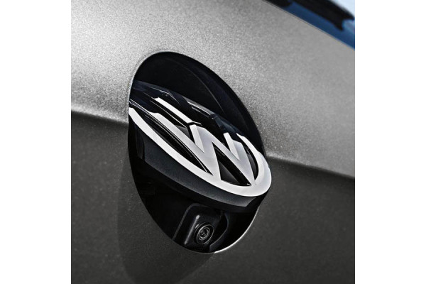 Rückfahrkamera im VW-Logo – schwenkbare Kamera für Volkswagen