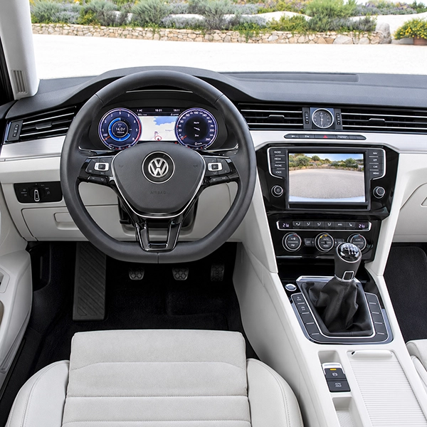 VW Passat B8 Rückfahrkamera nachrüsten: Anleitung & Tipps VW Passat B8 Rückfahrkamera nachrüsten: Anleitung & Tipps
